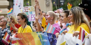 2026 시드니 마디그라 공식 아프터 파티 취소, 재정난·후원 이탈·내부 갈등 겹쳐