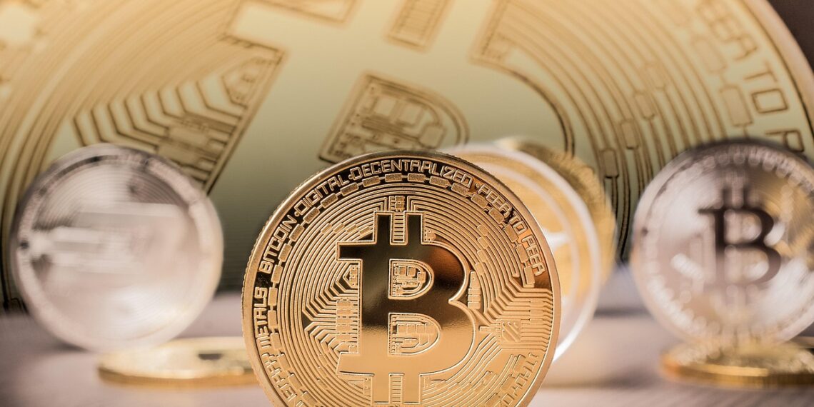 비트코인 급락 후 바닥권 도달 임박 전망, 기관투자자 유입 기대 속 중장기 반등 가능성 제기