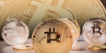 비트코인 급락 후 바닥권 도달 임박 전망, 기관투자자 유입 기대 속 중장기 반등 가능성 제기