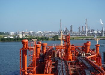 일본 가스 대기업들 로비 전모 드러나, 기후 목표와 충돌하는 호주와 일본