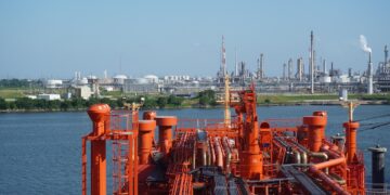 일본 가스 대기업들 로비 전모 드러나, 기후 목표와 충돌하는 호주와 일본