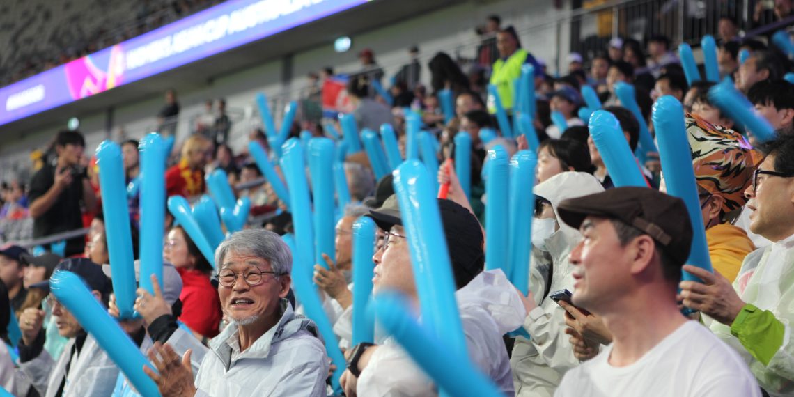 교민 응원 속 북한, 중국에  1-2 석패..치열한 접전 끝 B조 2위로 8강 올라