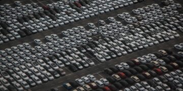 중국 전기차 BYD 초대형 물량 공세,호주 시장 본격 공략 나선 대형 선적