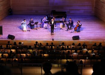 한·호 수교 65년의 우정, 음악으로 하나 되다..동서양 선율 어우러진 La Mer et L’Île 감동 선사