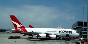 콴타스 A380, 날개 속 33cm 정비등 방치..승객 태우고 시드니-댈러스 왕복