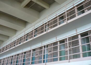 미국 사형수, 두 차례 약물 투여에도 생존..사형 집행 중단·병원 이송, 테네시주 전면 조사
